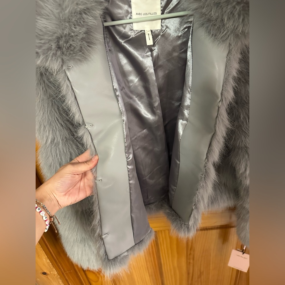 NWT 🆕 AVEC LES FILLES Fluffy Faux Fur Crop Jacket‎ Size L Lined NWT Pockets - Picture 8 of 9
